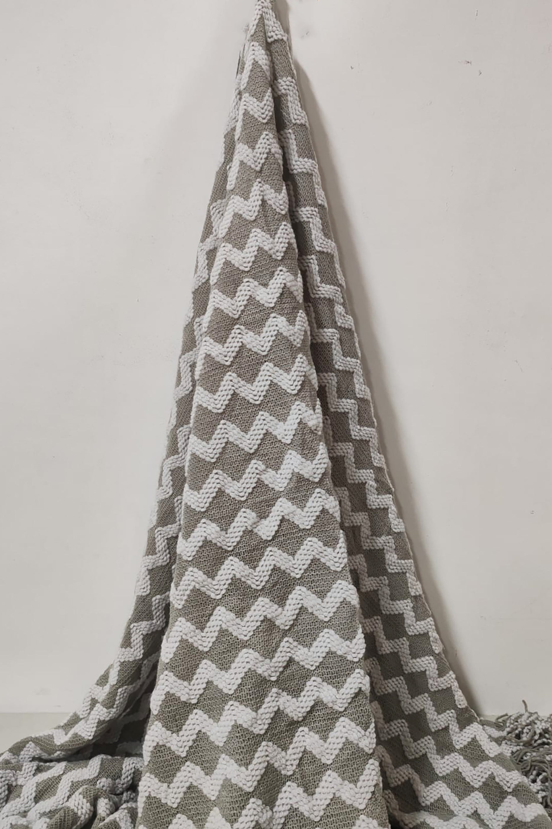 Nordic Knitted Throw Blanket with Fringe