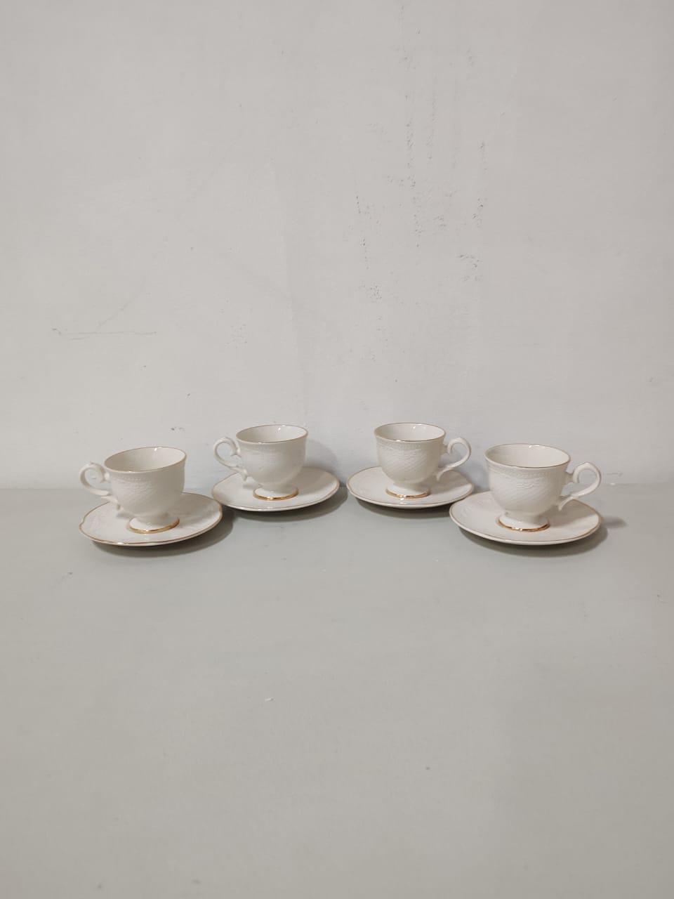 Ceramic Tea Cup Set B (4pcs with saucer)