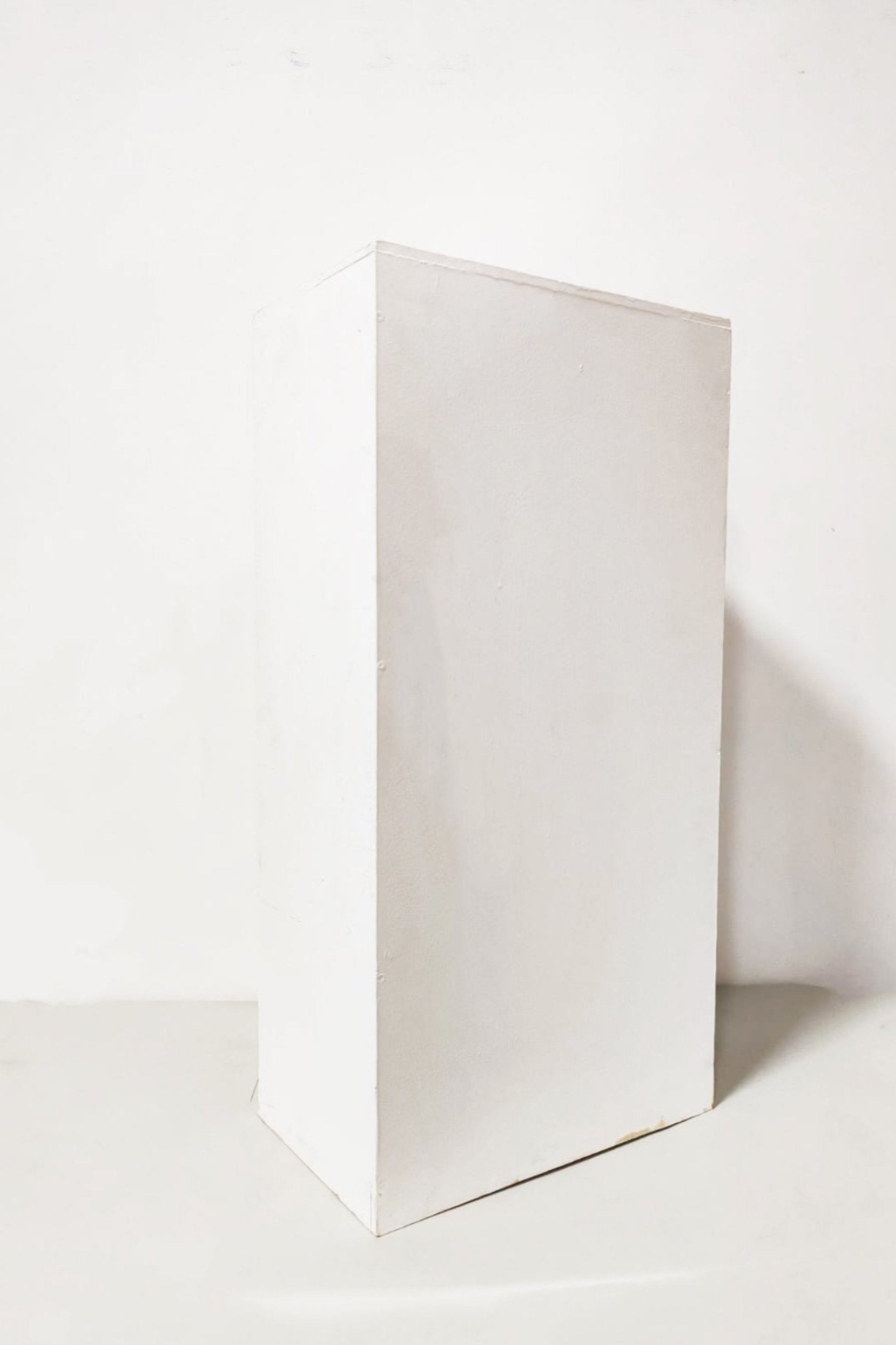 White Box Plinth (30x50x100cm)