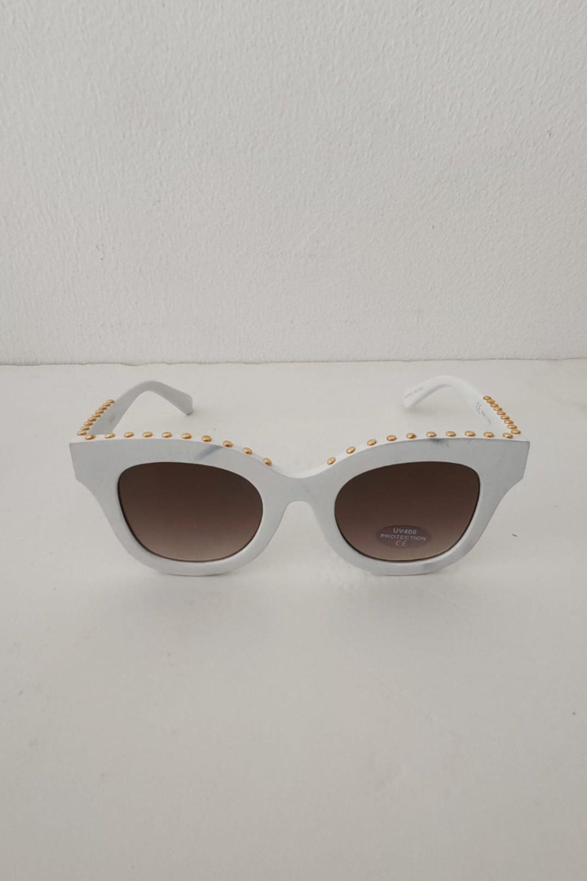 White Frame Cat Eye Sunglasses with Violet Lens