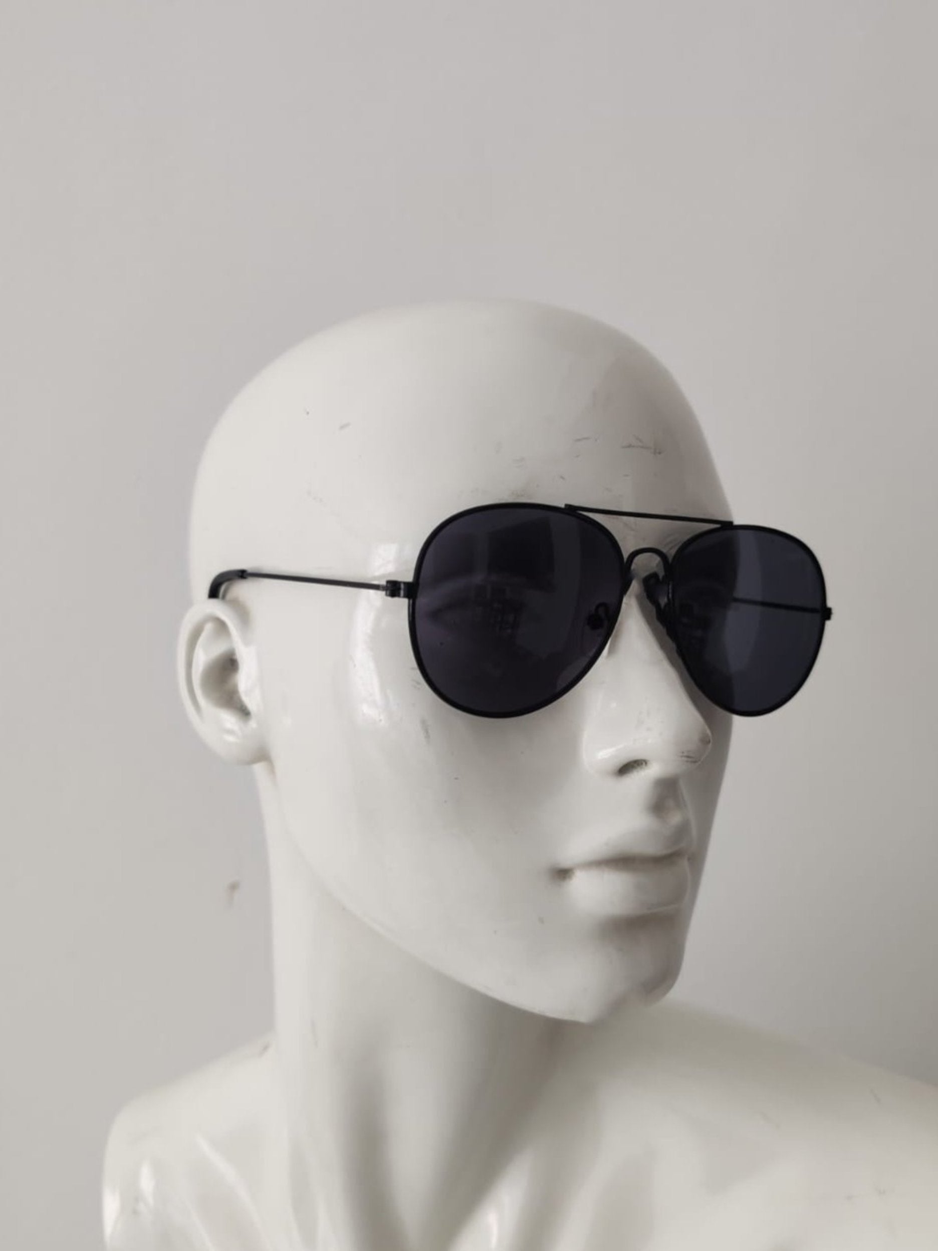 Black Aviator Style Sunglasses