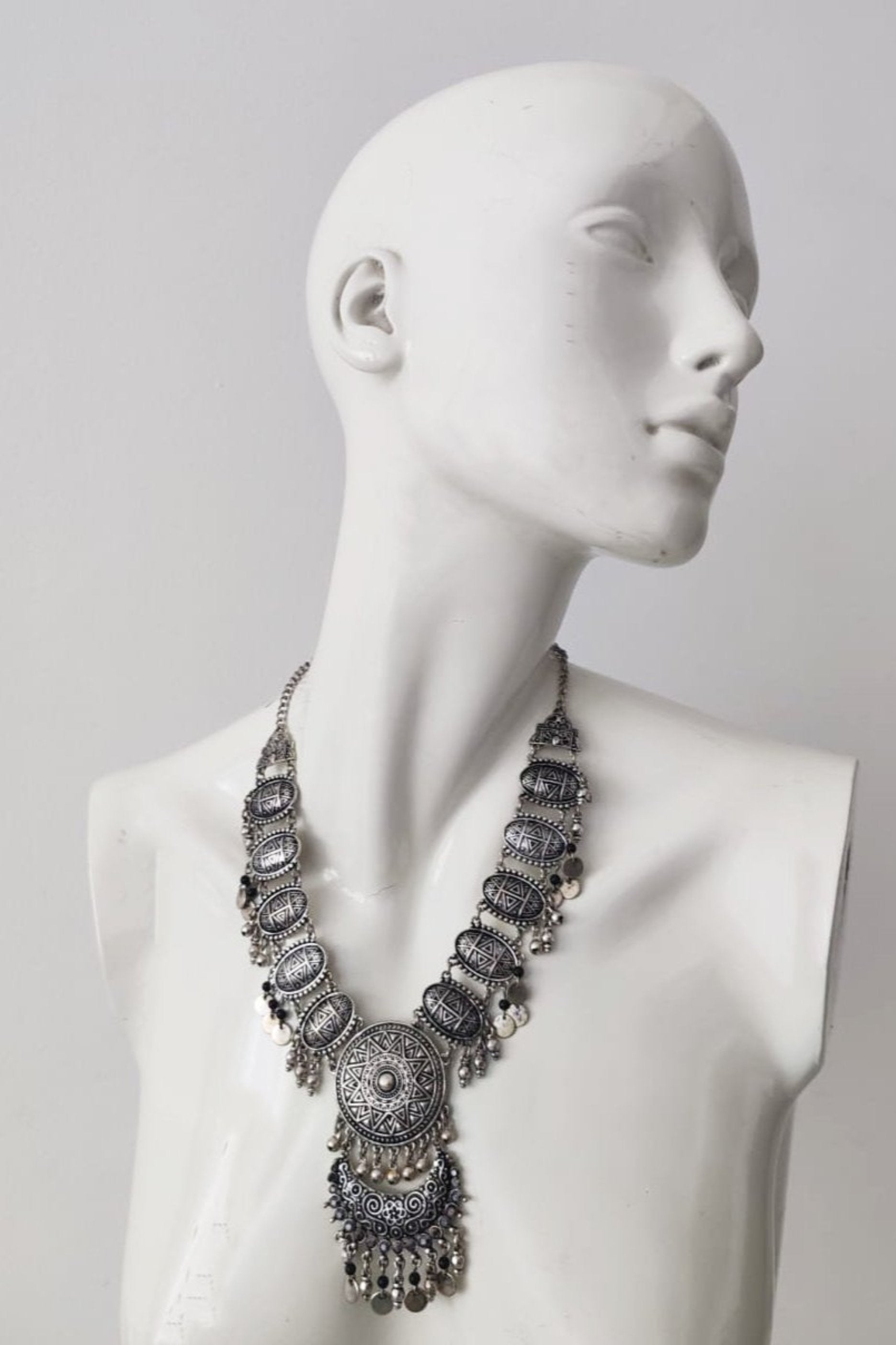 Silvery Antique Design Necklace