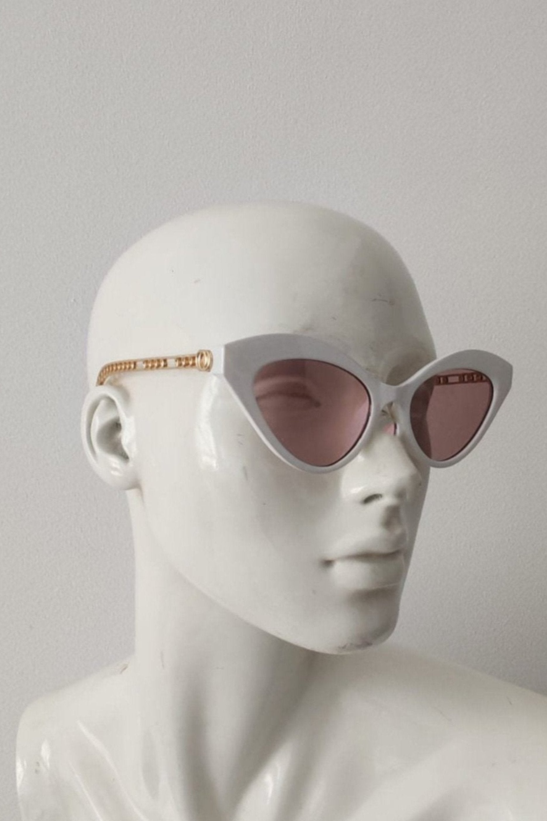 White Frame Cat Eye Sunglasses with Pink Lens