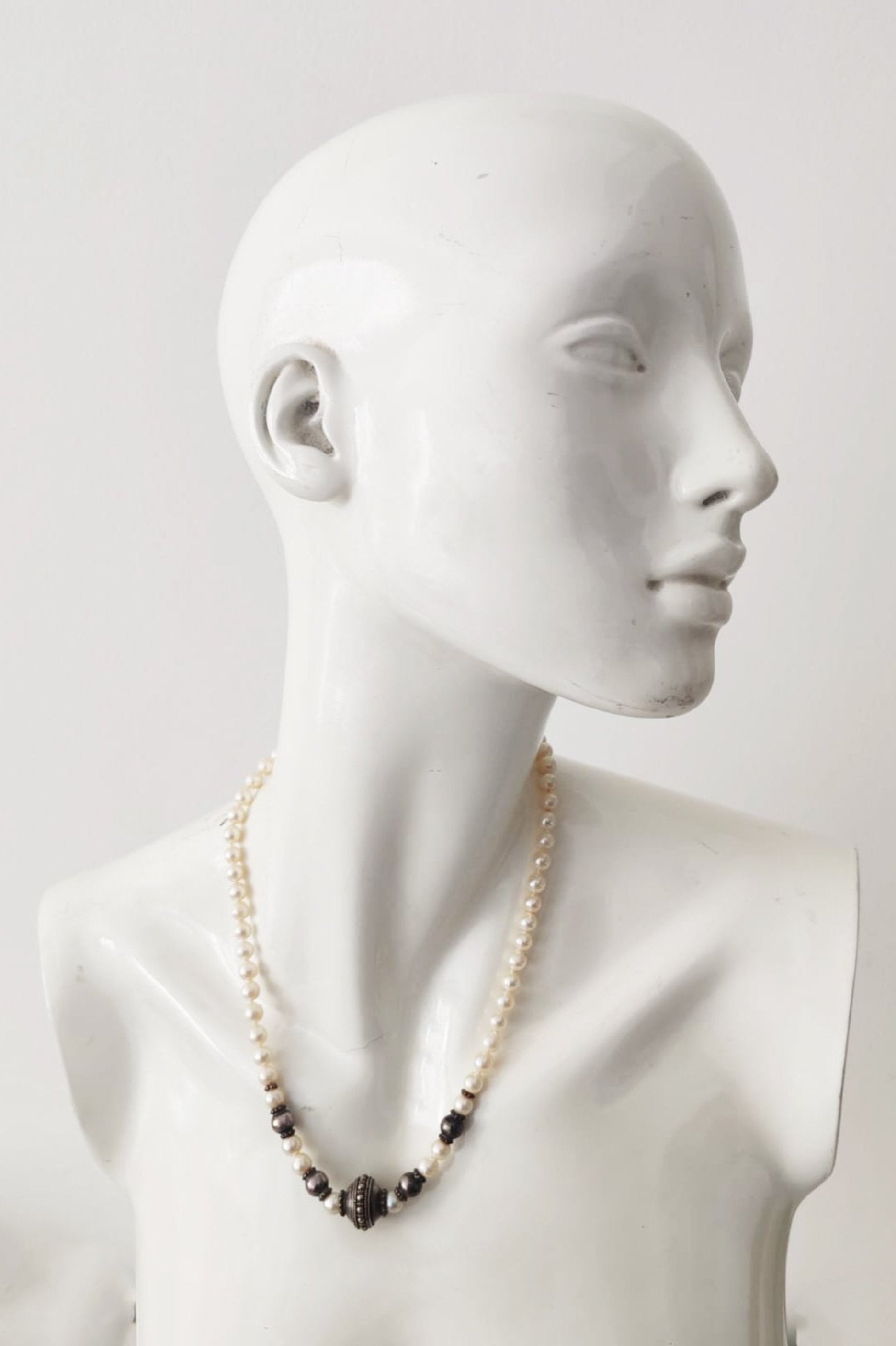 White Pearl Necklace