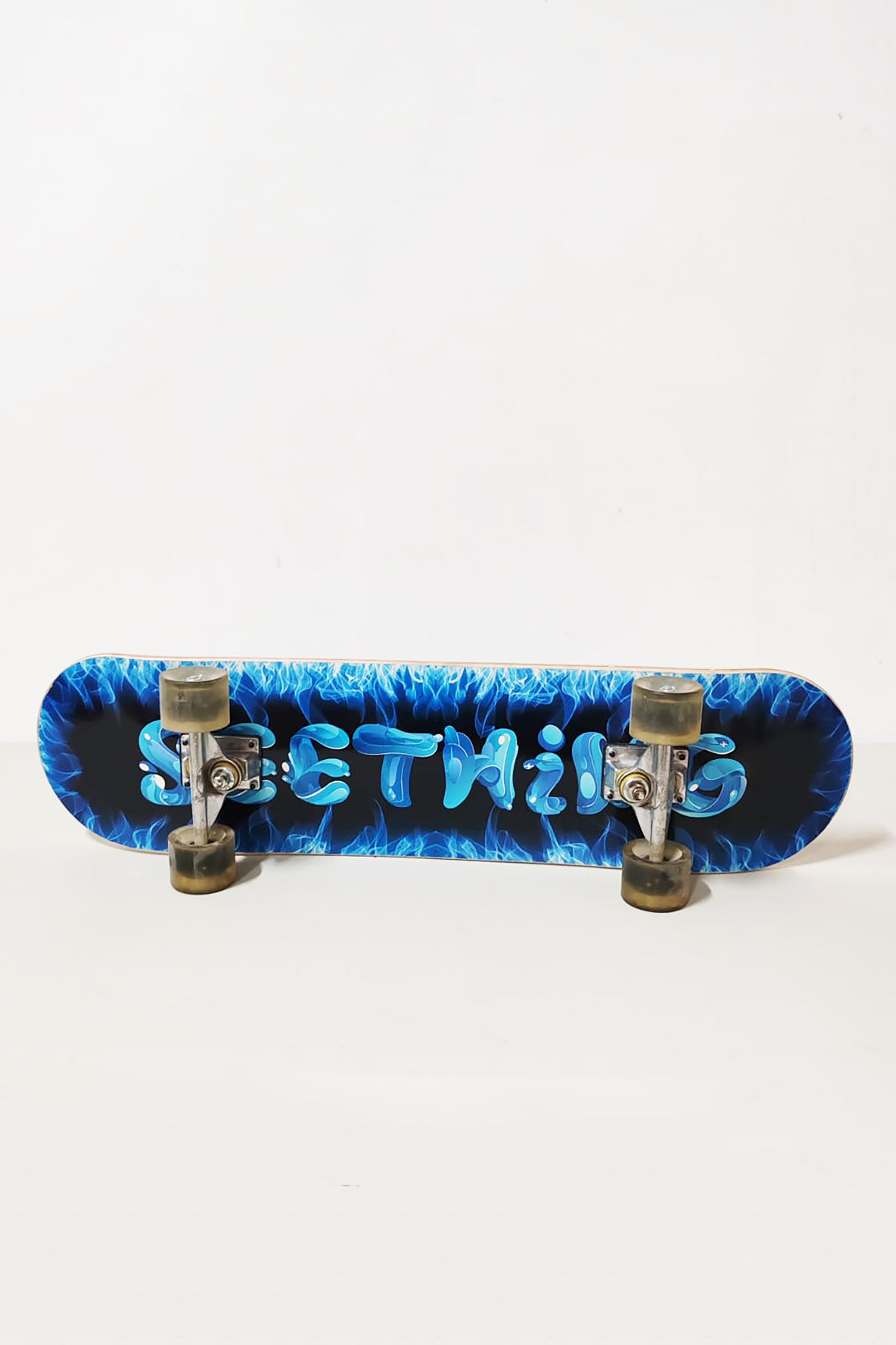 SKATEBOARD WITH BLUE AND BLACK DESIGN