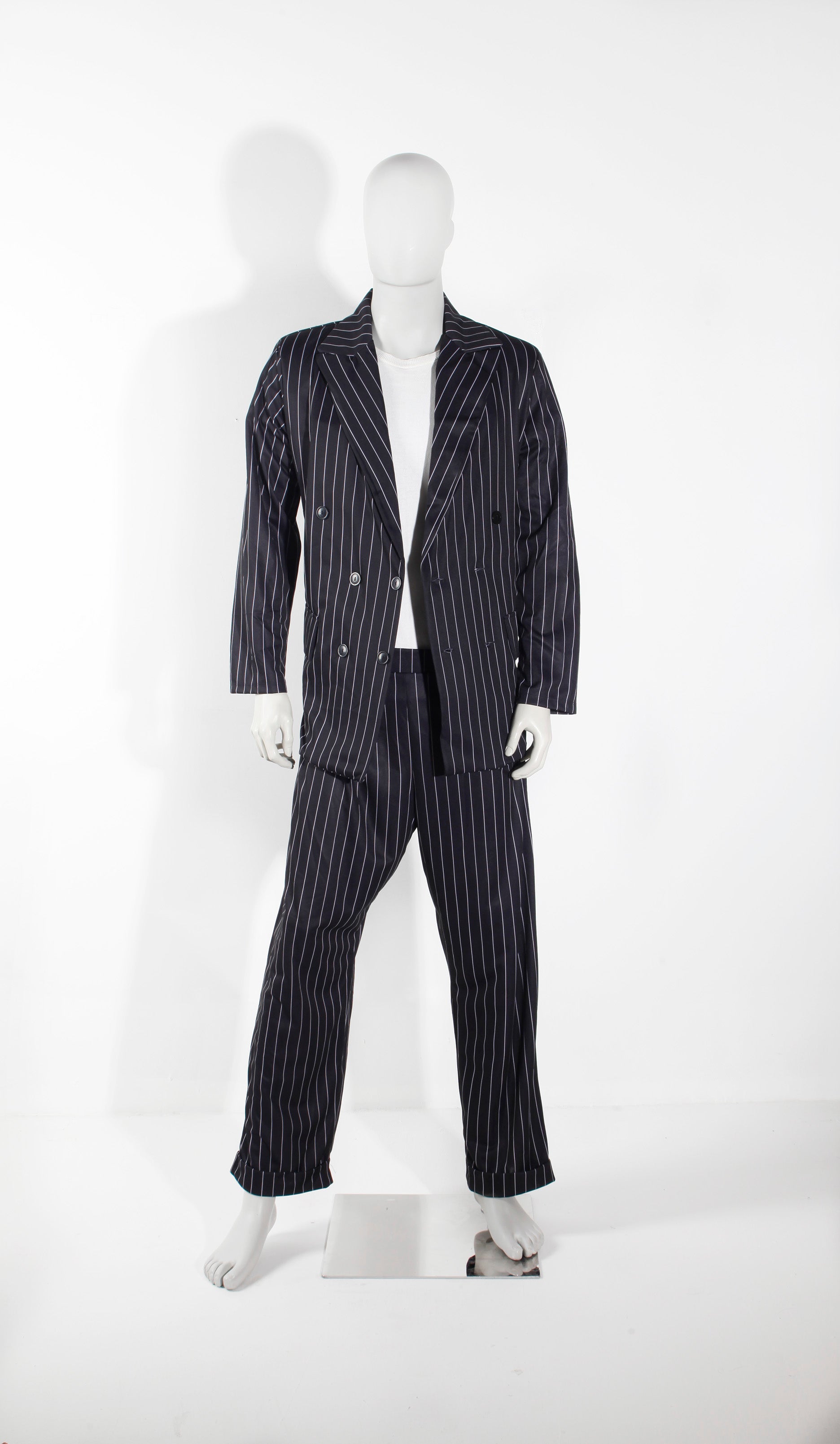 Mens Suit (EU48)