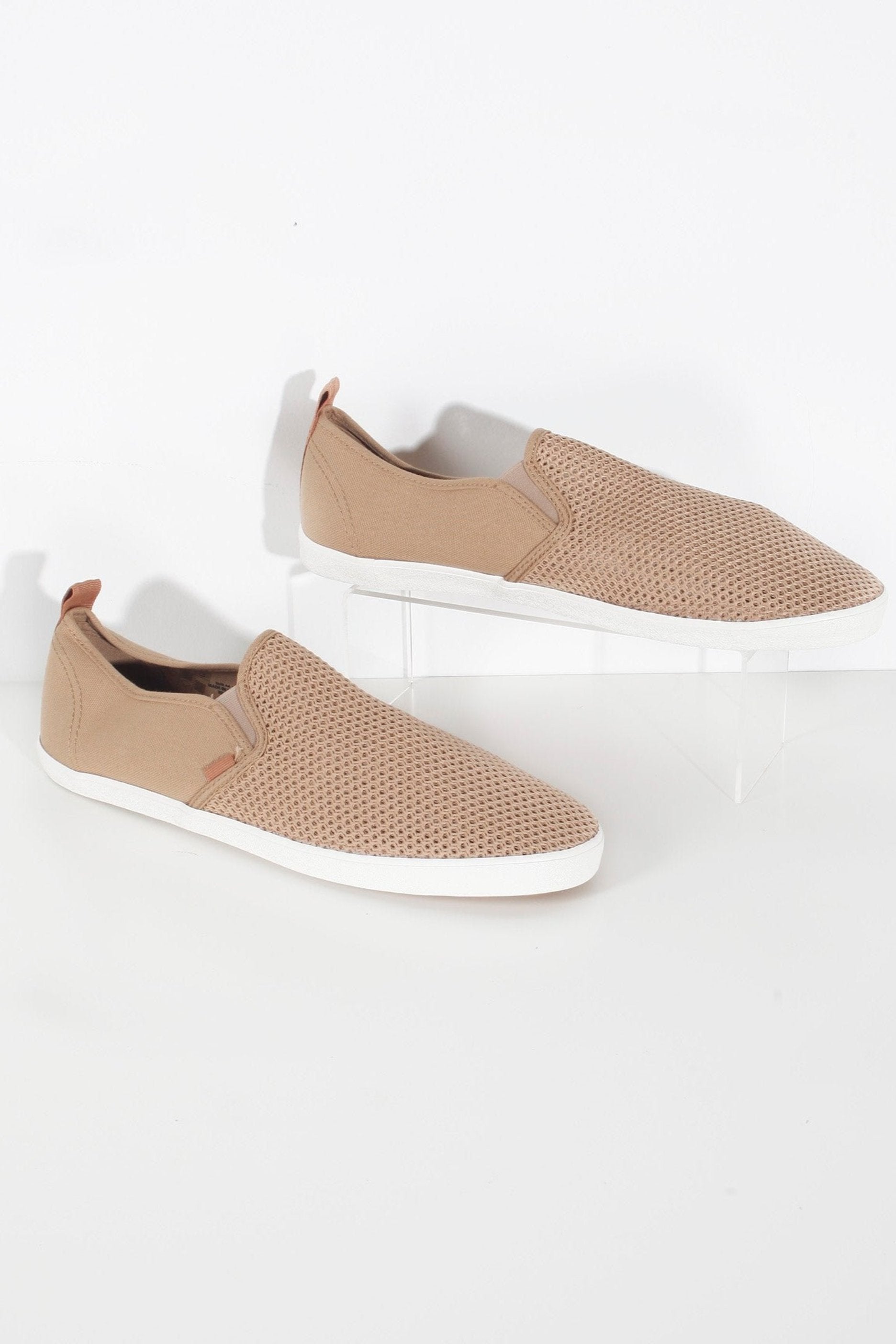 Mens Beige Slip-Ons (Eu44)