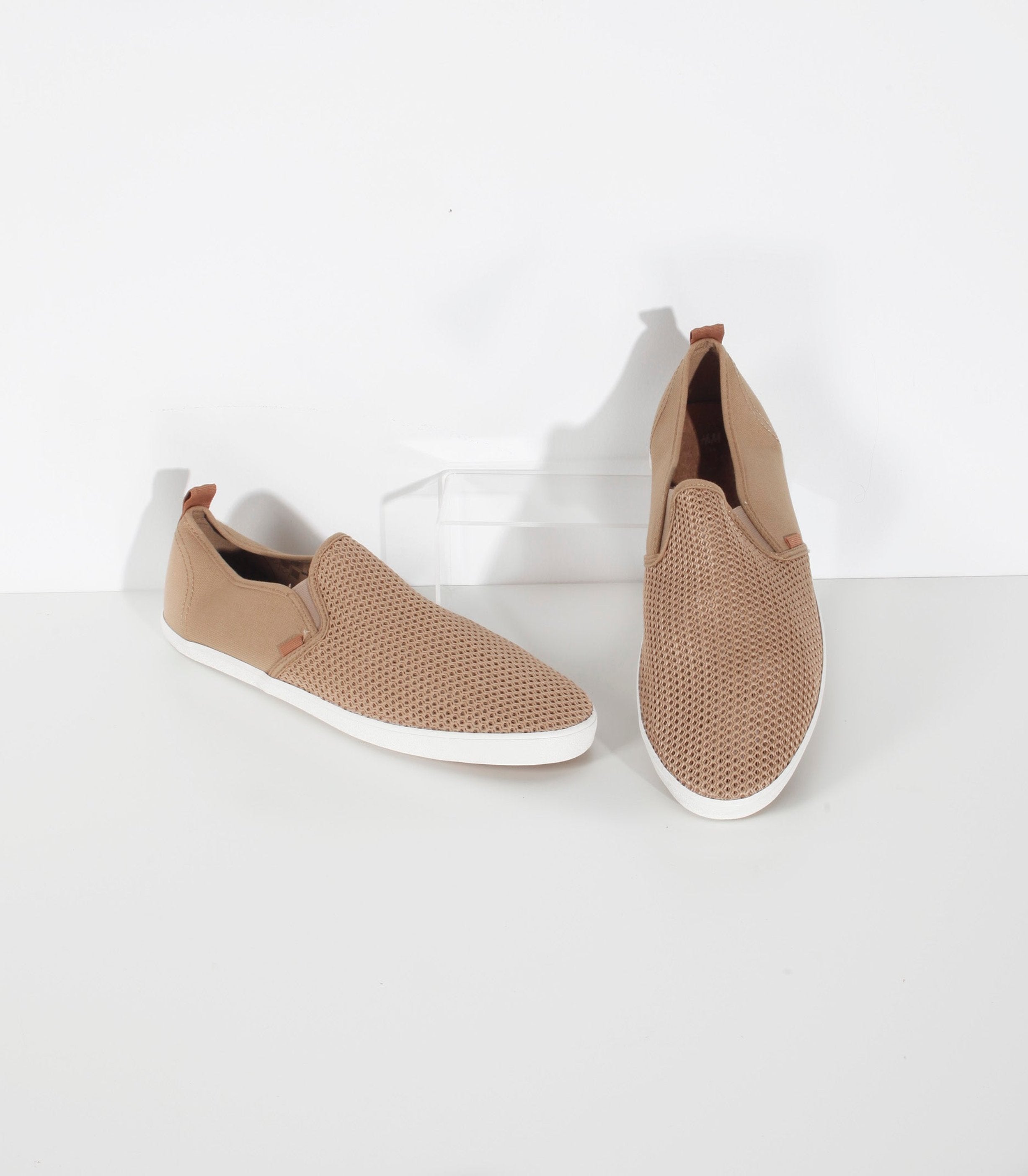 Mens Beige Slip-Ons (Eu44)