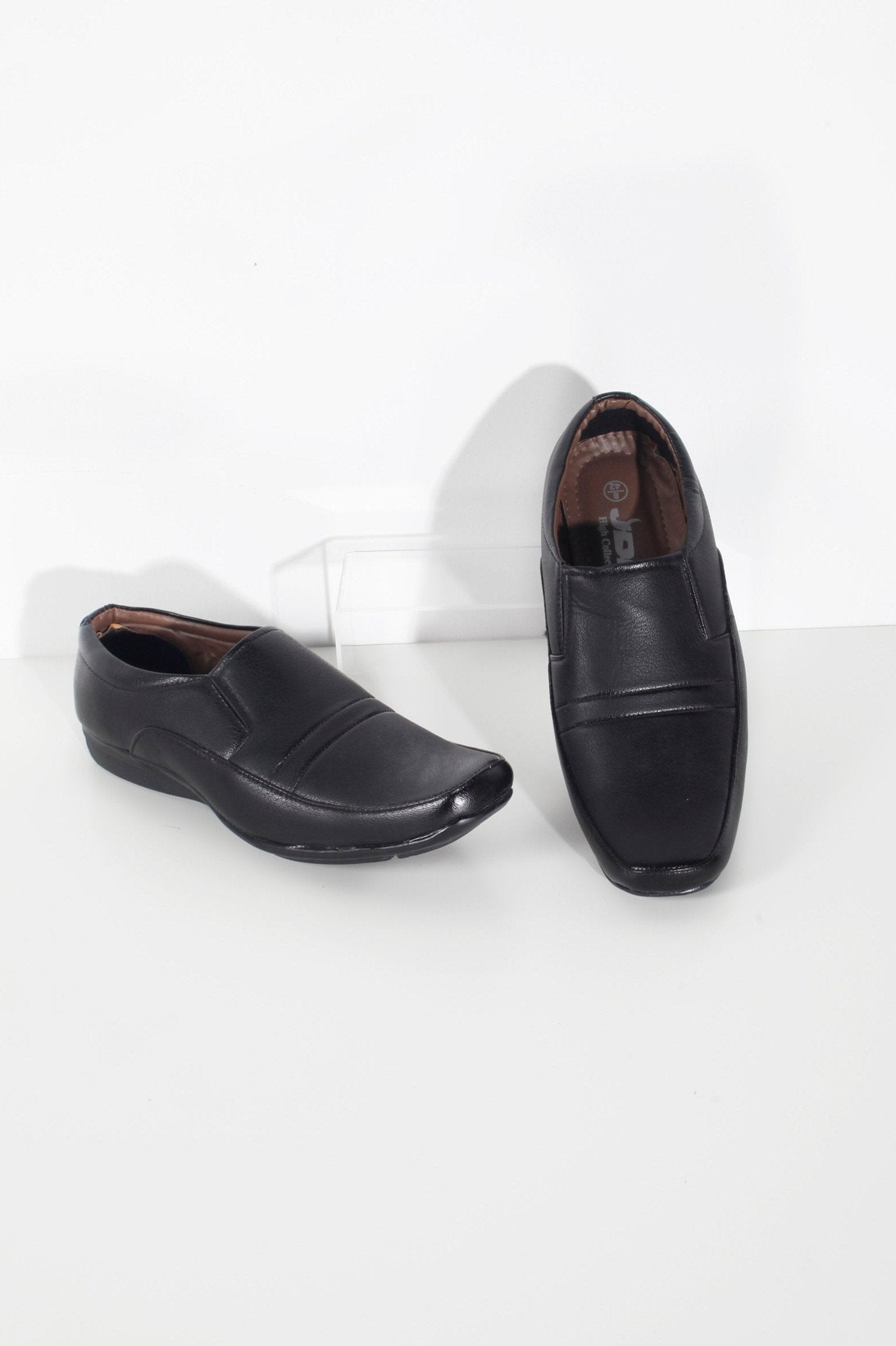 Mens Black Leather Slip-on Shoes (Eu42)