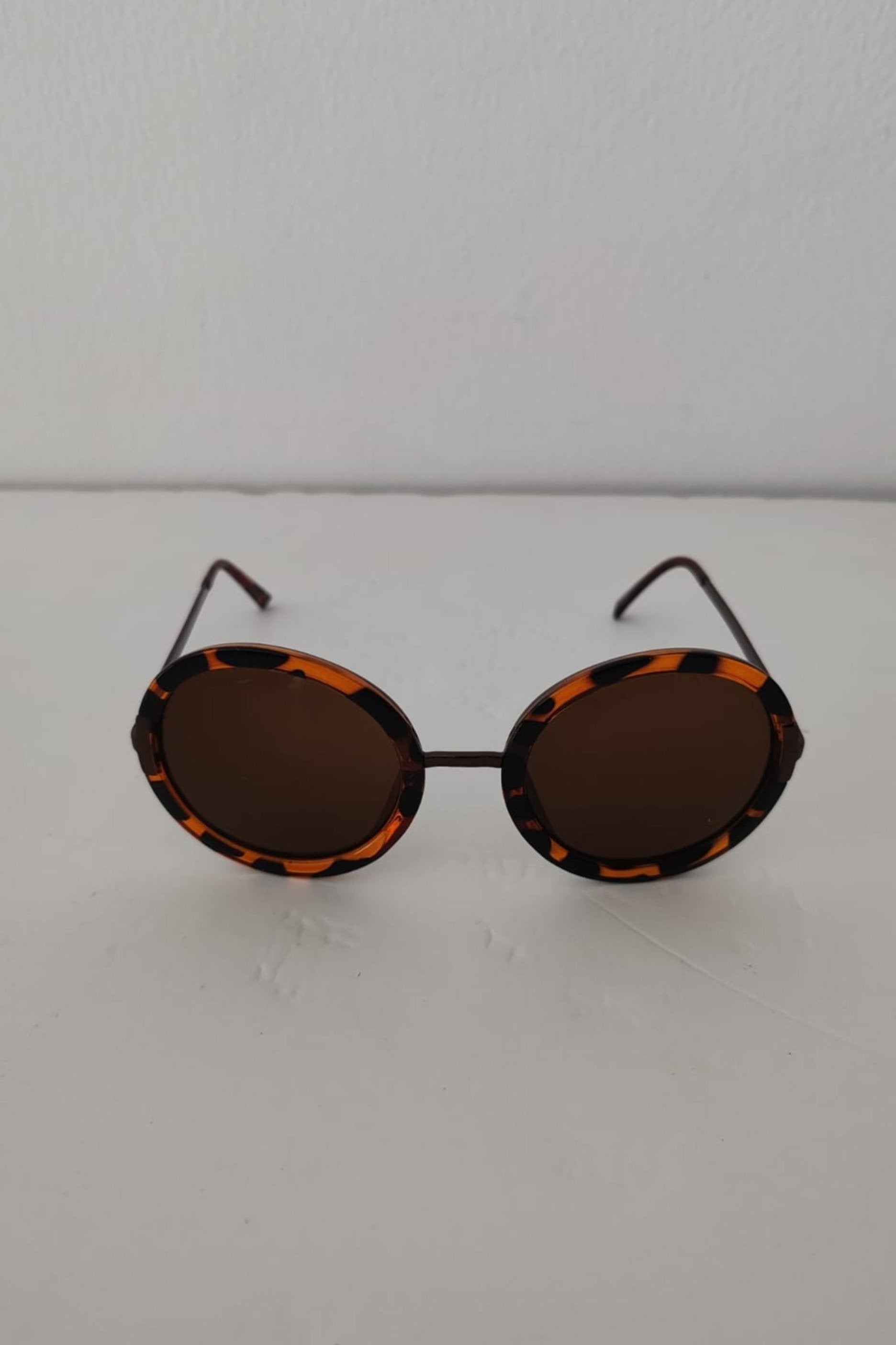 Round Tortoise Shell with Tinted Sunglasses